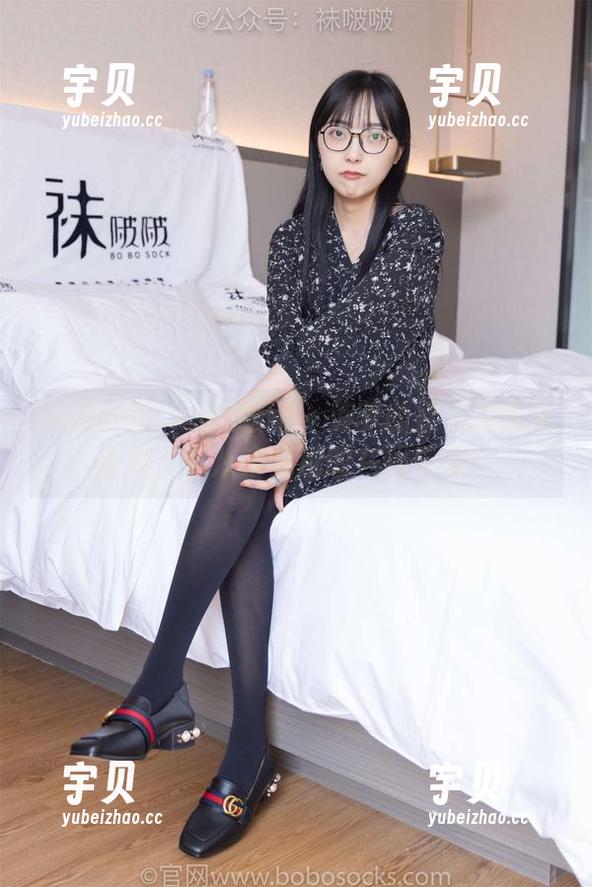 BoBoSocks袜啵啵 - 菠萝的裸足资源大百科：你从未见过的在线奇观！