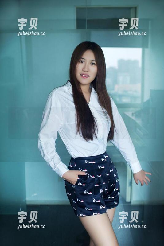 TuiGirl推女郎 - 林清儿写真：裤里丝的那一抹诱惑，等待你来下载体验！