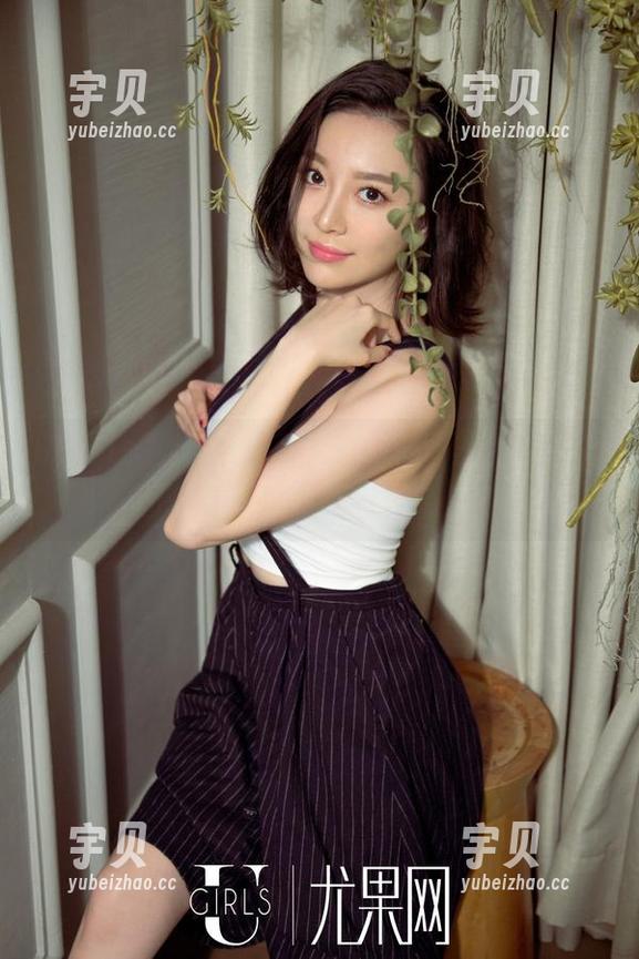 UGirls尤果网-倪叶腾 UGirls尤果网 - 在线追踪倪叶腾的灰丝,图片里是否藏着一丝俏皮?