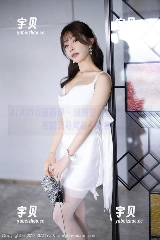 XIAOYU语画界 - 这图里没圣光，但黄乐然的双马尾毫不逊色！