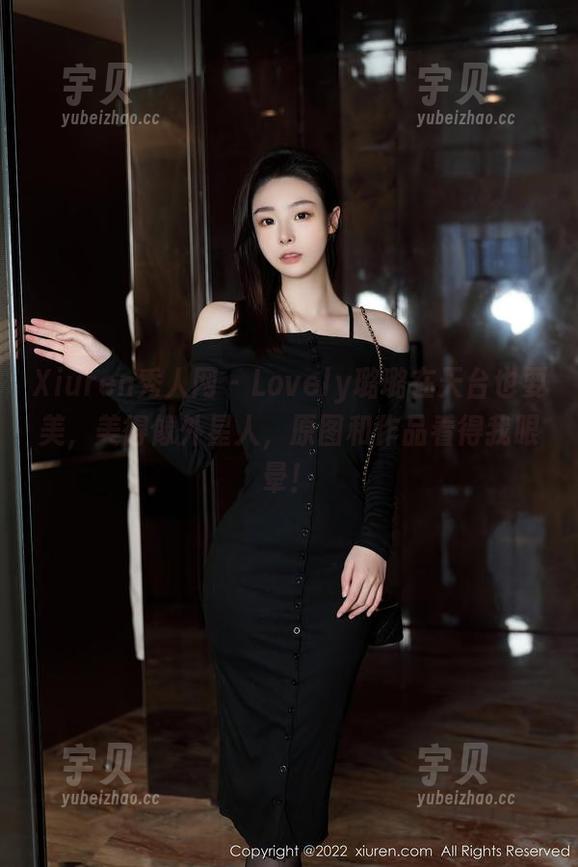 Xiuren秀人网-Lovely璐璐 Xiuren秀人网 - Lovely璐璐在天台也要美,美得像外星人,原图和作品看得我眼晕!