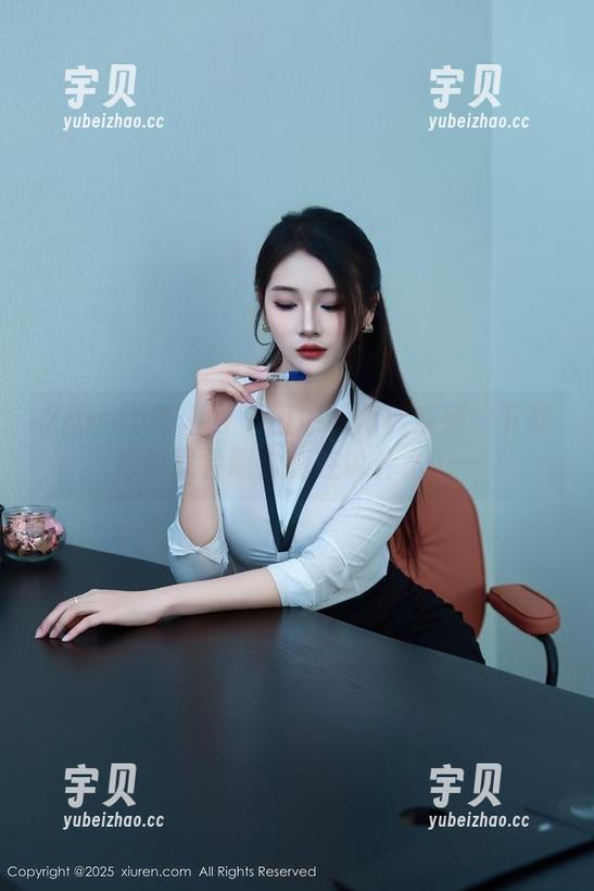 Xiuren秀人网 - 田冰冰网袜系列：下载后你就会明白我在说什么……