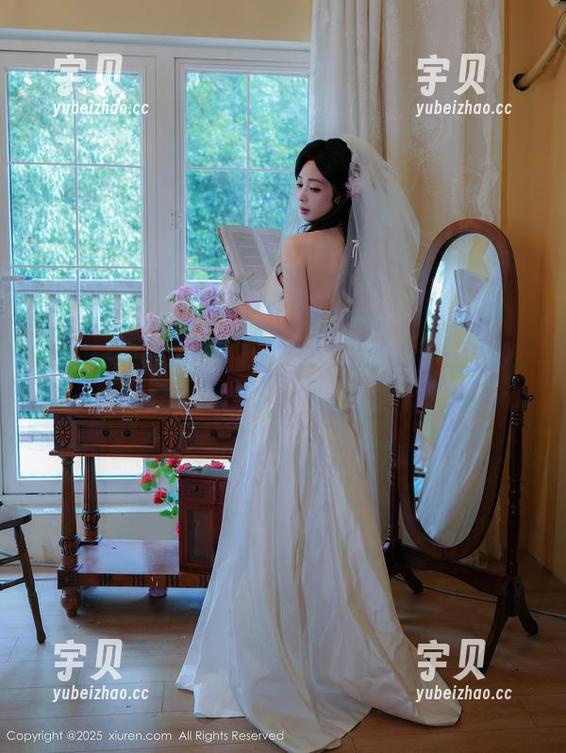 Xiuren秀人网 - 萝莉悠悠酱穿着棉袜，原图正在悄悄准备成为壁纸吧？