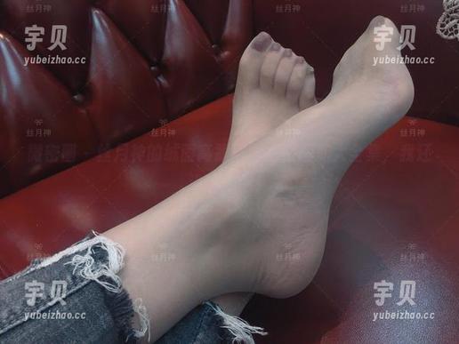 丝月神 微密圈 - 丝月神的绒面高跟网袜:原图加大全集,我还没看够呢!