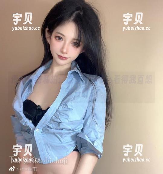 倦倦喵的私拍：这鱼骨胸衣，看得我直想咬一口！