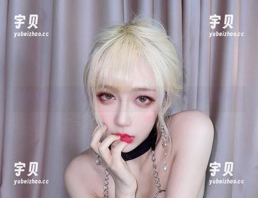 啾小妍 啾小妍带你看最新照片,金发芭比可是没那么简单哦!