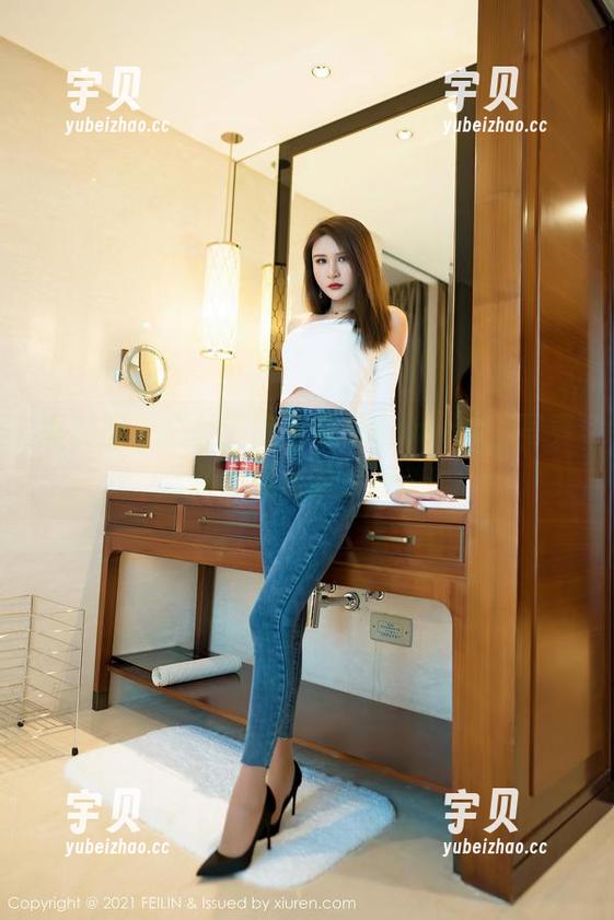 嗲囡囡 - 白丝下的小蛮妖Yummy，写真合集里透出的小叛逆！