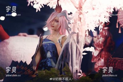 泳池里的奶狮不咬人：我的网盘正在为这份作品狂欢！