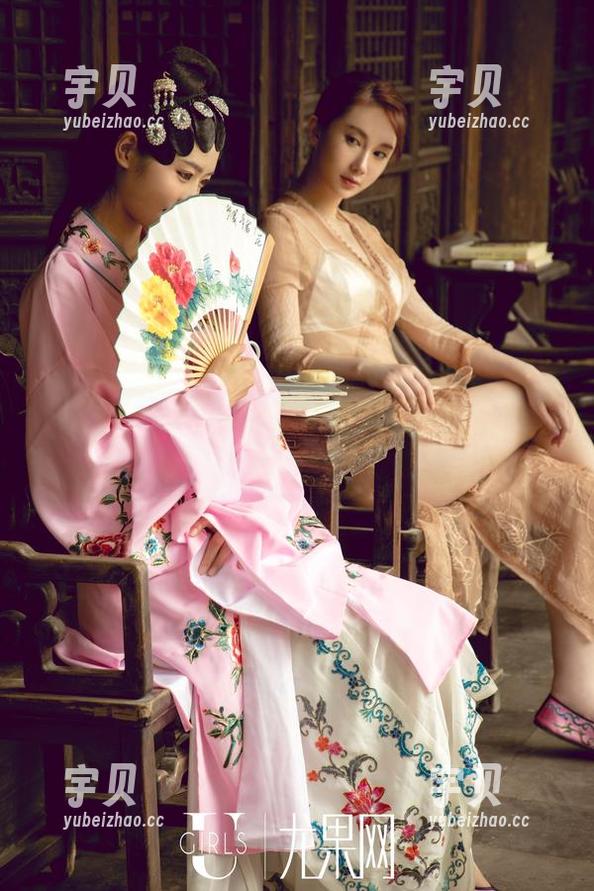 尤果网 - 李凌子的奶牛私房写真：牛奶不是唯一的“浓郁”。