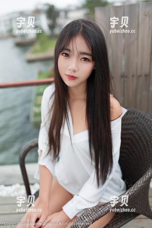 推女神 - Sugar小甜心CC的私房写真：裤里丝，这种搭配我只能说…有点意思！