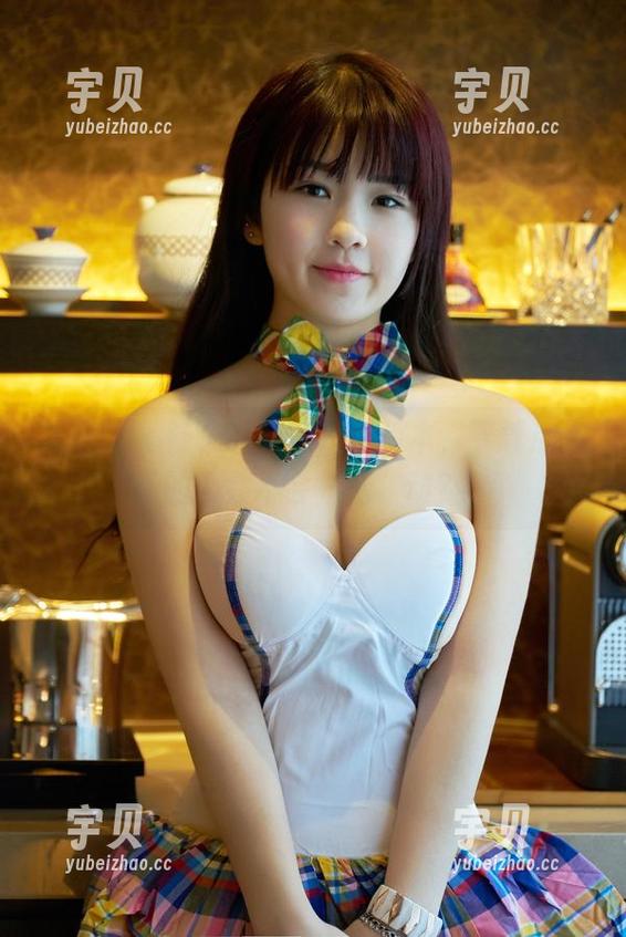 推女郎-陆瓷 推女郎 - 陆瓷的美腿专属版本,下载后你的心会不会“腿”动?