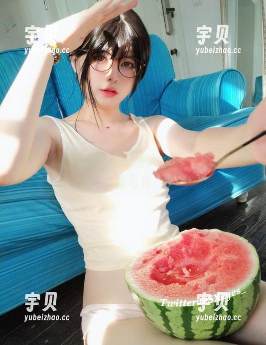 海滩，沙子，还有眼酱大魔王w的泳装高清写真