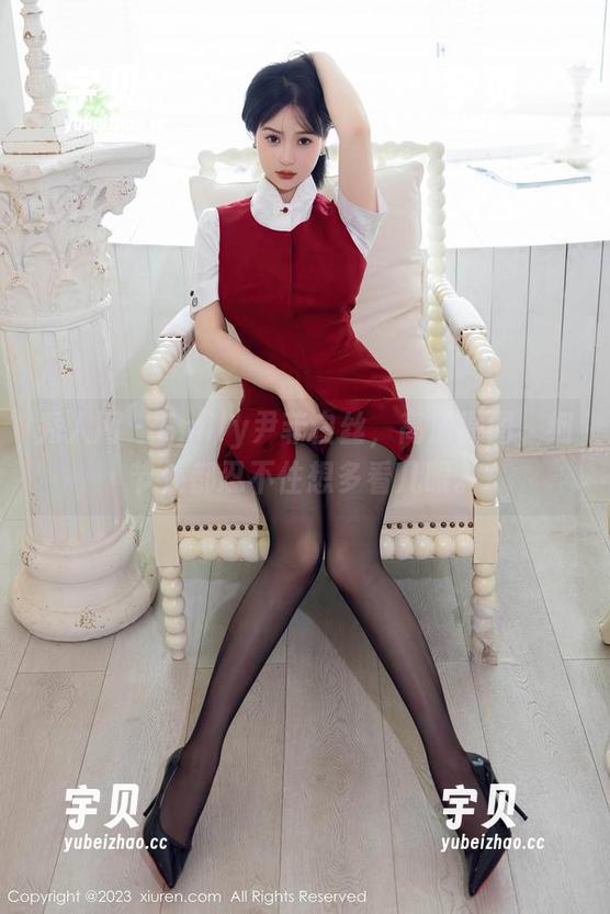 秀人网 - Emily尹菲白丝，高清原图，细节处都忍不住想多看几眼。