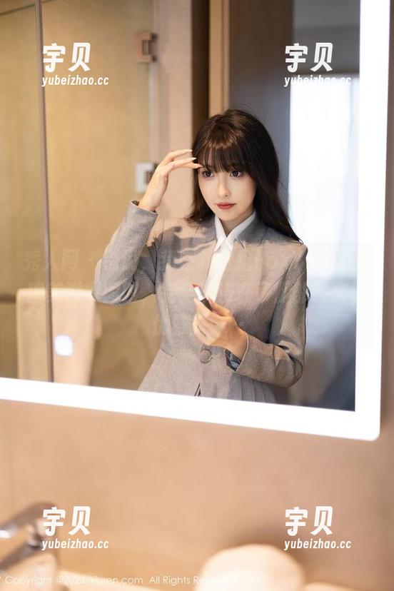 秀人网 - 别说，我在找这组FoxYini孟狐狸美脚原图时，完全沉浸在了腿部线条的优雅里……