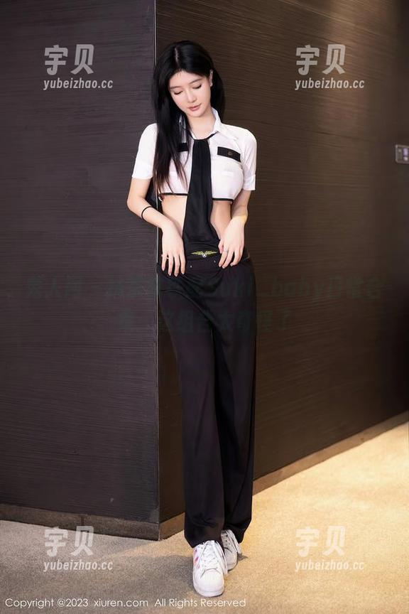 秀人网 - 抹茶拿铁配Suki_baby日常合集：这组合太奇怪了