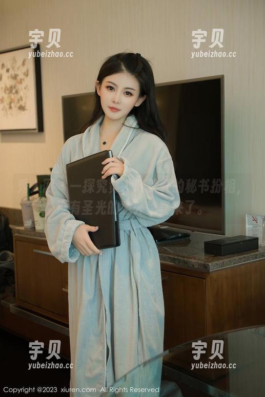 秀人网 - 一探究竟，叶梦轩的秘书扮相，没有圣光的意外惊喜来了。