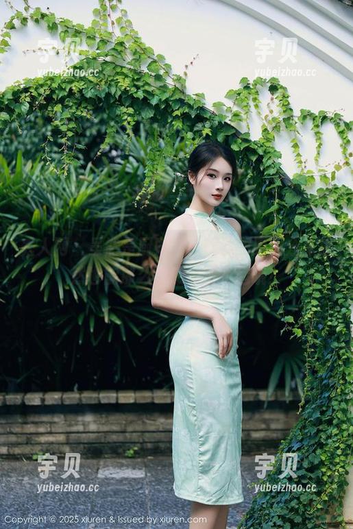 秀人网 - 虽然是厨娘，白浅浅的原图分享居然也能那么性感，了不起哦！