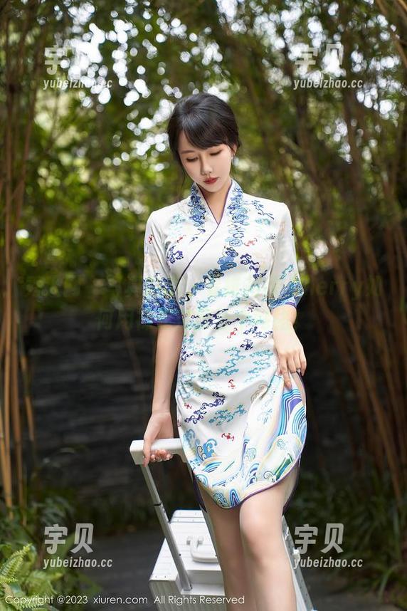 秀人网 - 写真热潮：看绯月樱-Cherry如何用裸足征服整个网络！