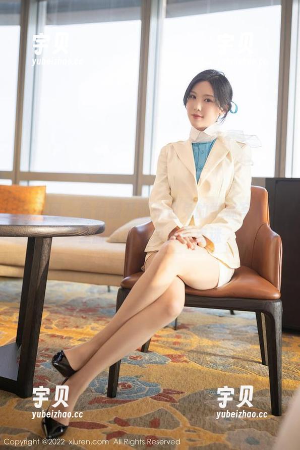 秀人网 - 偷偷翻开西希白兔的学妹写真，里面有点可爱又有点迷