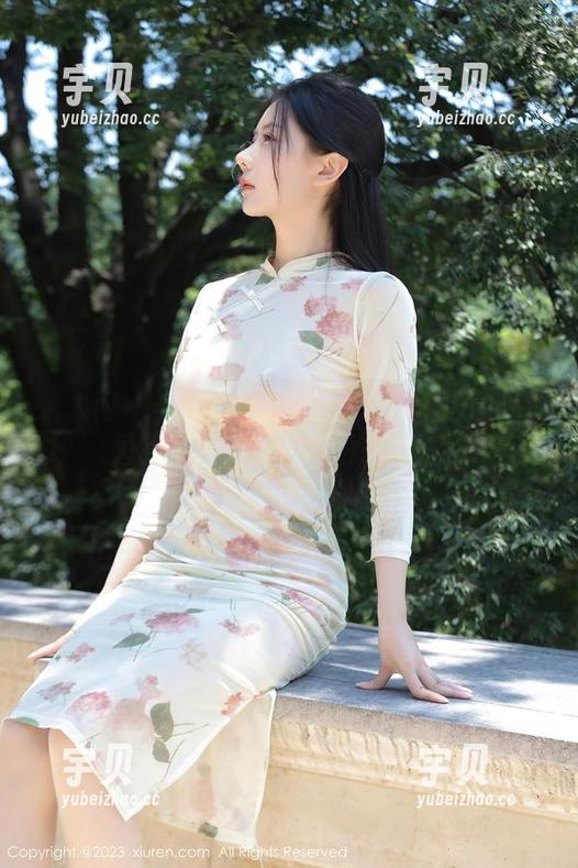 秀人网 - 麦琪绫冰激淋的灰丝探险：网盘里的宝藏，别说我没提醒你！