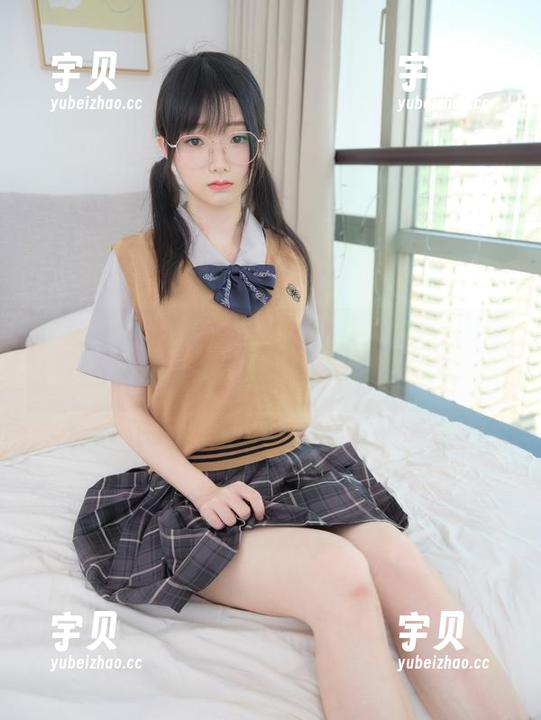 紧急企划 - 黑丝无圣光，林书辞的美图要怎么解读？