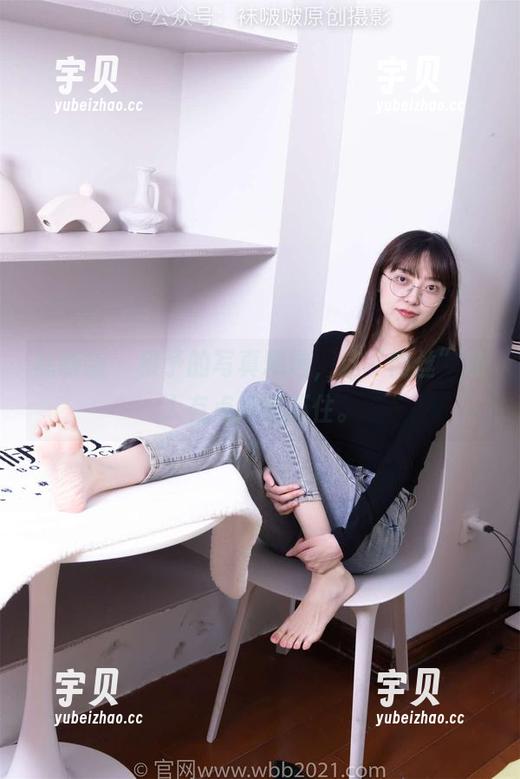 袜啵啵 - 稚予的写真精选，这“肉丝”让人有点控制不住。