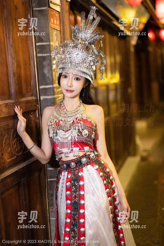 语画界-绯月樱_Cherry 语画界 - 下载翻牌时间来临,绯月樱_Cherry的图包,遇见了那个特别的女孩你会有啥想法?