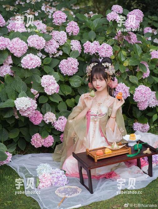 私房秀场：金鱼姬和贰加六的“水中漫步”