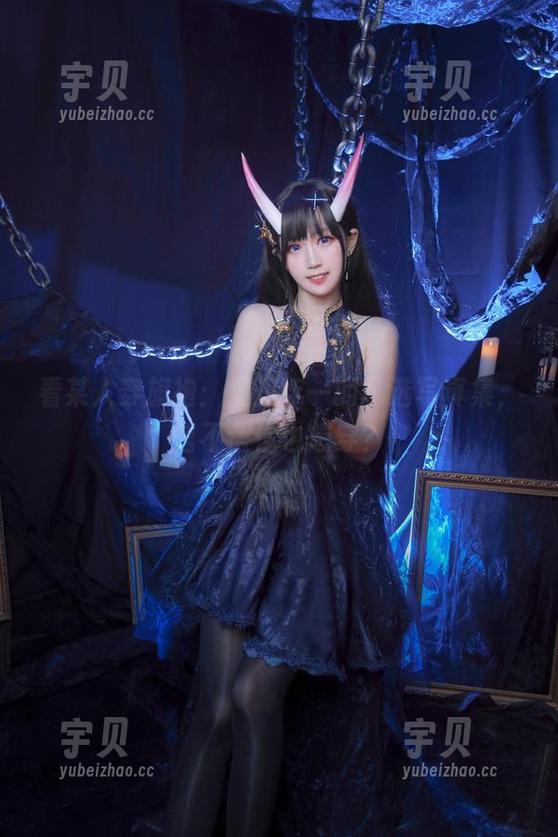 看某人穿旗袍：里见年一的精选写真集，信不信你也想穿？